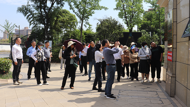 南京高淳區(qū)古柏街道觀(guān)摩團(tuán)到華悅物業(yè)參觀(guān)交流